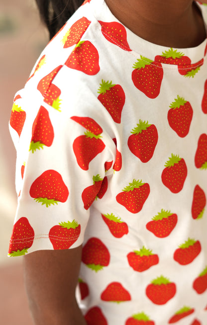 RED HEART STRAWBERRY